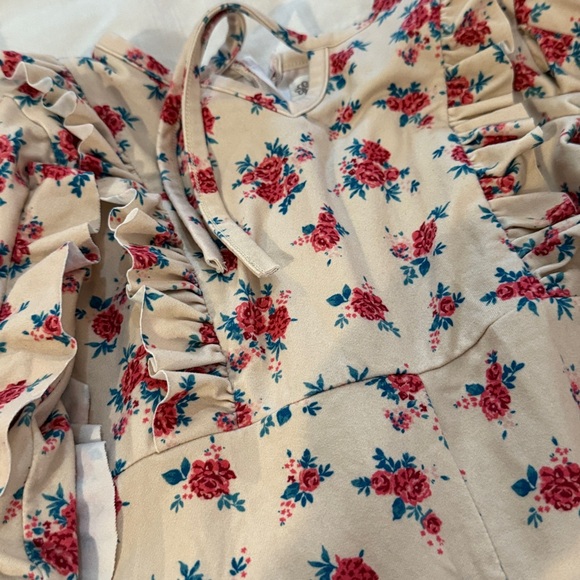Floral Ruffle Romper - Picture 3 of 3